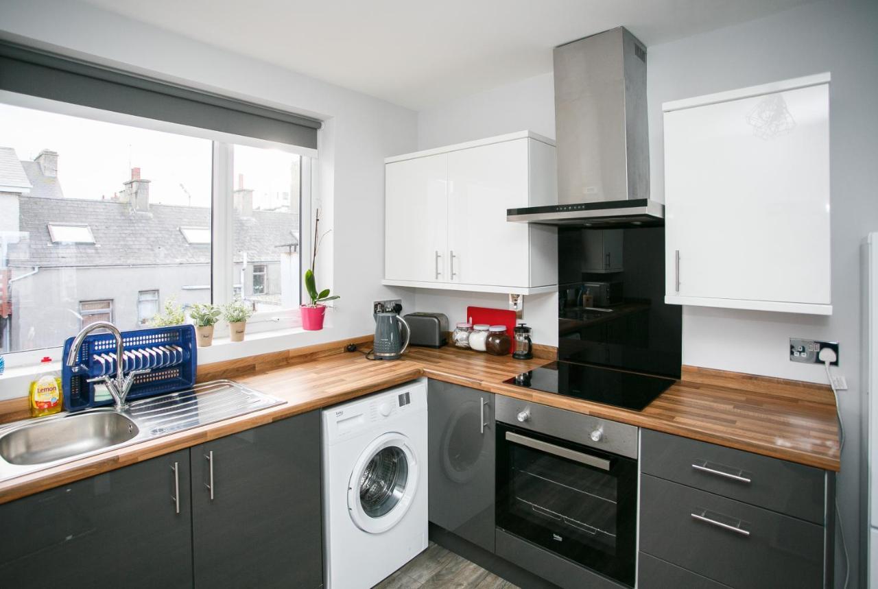 Apt3, No 2 Antrim Gardens, Portrush With Seaview Eksteriør bilde